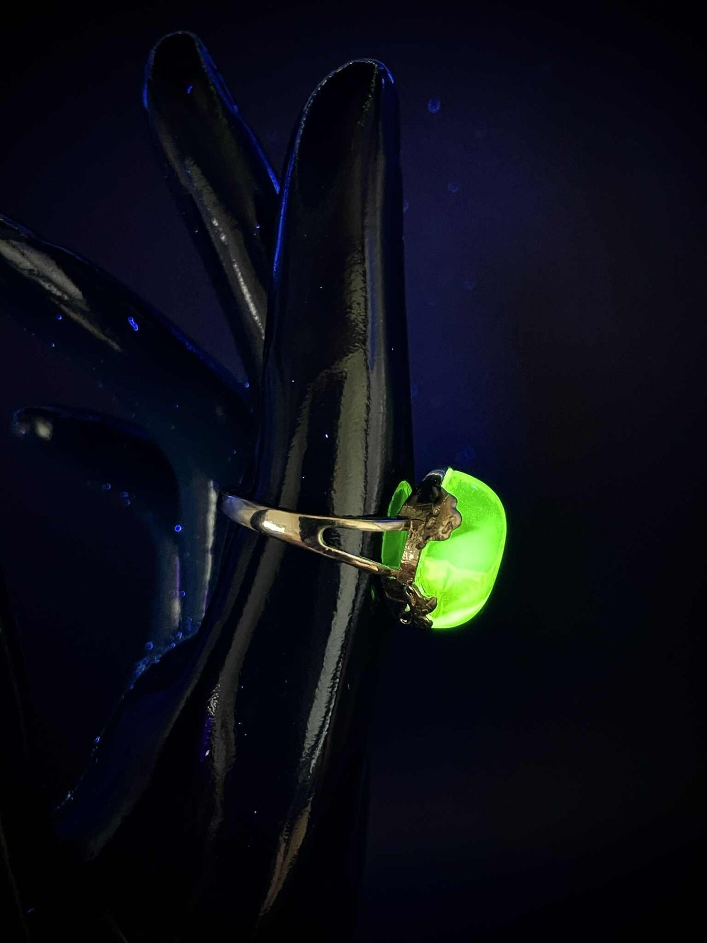 Uranium Glass Gold Ring (Adjustable Size) | Yellow Vaseline Oval Gemstone Jewelry | Glows Green Under UV Light | Magic Luminous Stone