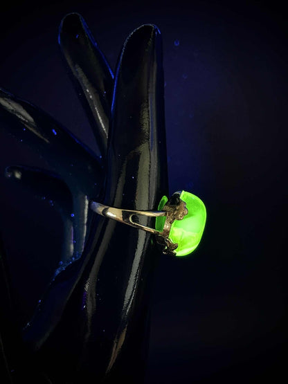 Uranium Glass Gold Ring (Adjustable Size) | Yellow Vaseline Oval Gemstone Jewelry | Glows Green Under UV Light | Magic Luminous Stone