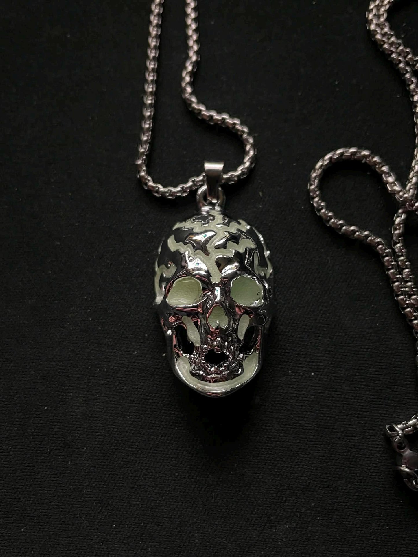 Glowing Skull Necklace | Fluorescent Skeleton Pendant | Glows In The Dark | Green Phosphorescent Halloween Luminous Jewelry With Chain