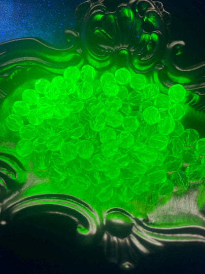Uranium Glass Yellow (Fire-Polished Beads) | UV Reactive Vaseline Glass 80130  | 25 pcs for Jewelry Making, DIY Crafts & Collectors Supplies