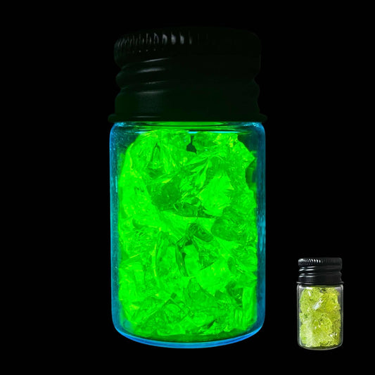 Bottle of Crushed Uranium Glass Shards – Glowing Vaseline Fragments – UV Reactive Vial Sample with Safe Radioactive Material for DIY Crafts