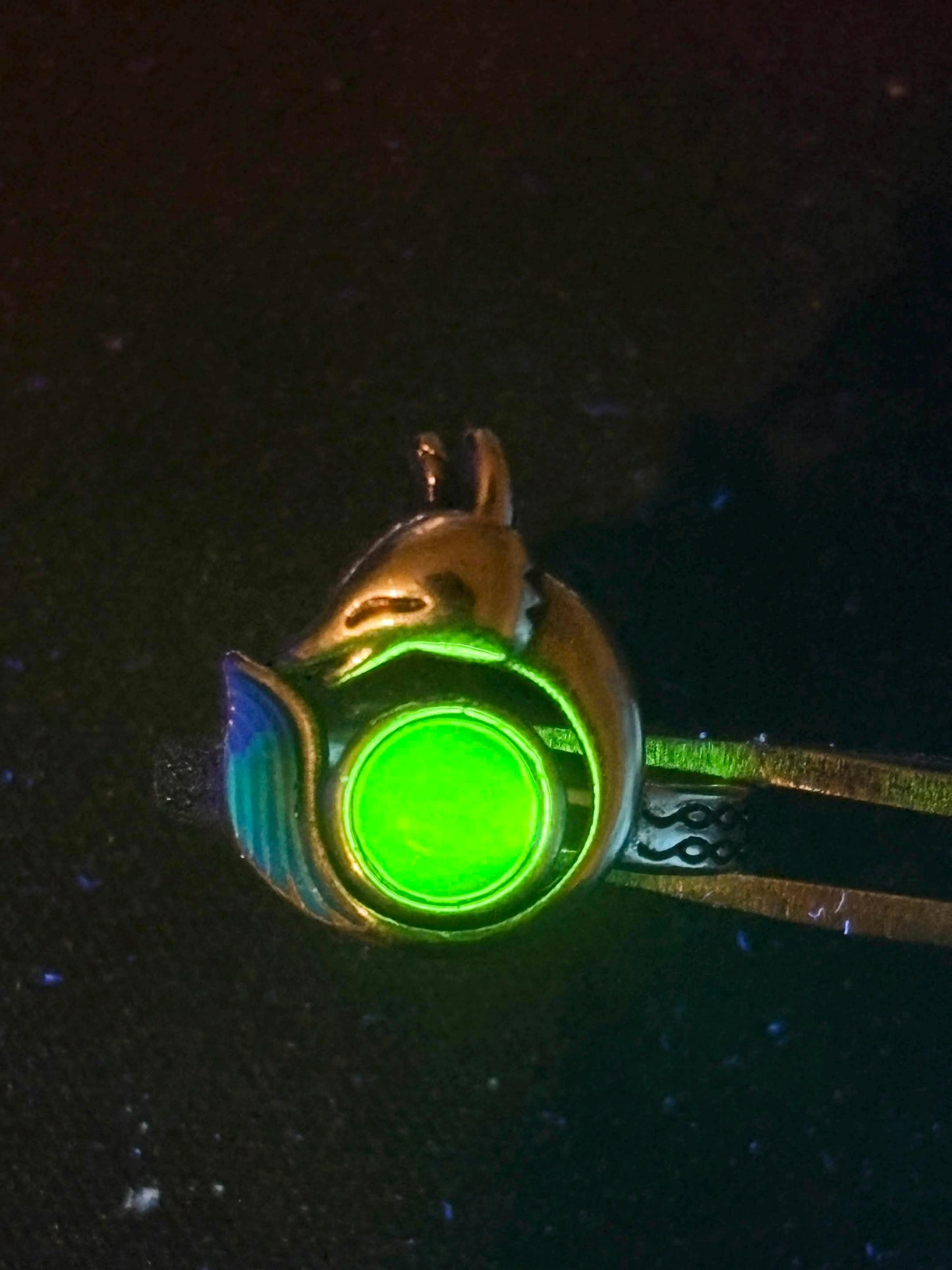 Uranium Glass (Fox) Ring | Resizable Yellow Vaseline Ring | It Glows Green Under UV Light | Metallic Glow-In-The-Dark Animal Jewelry