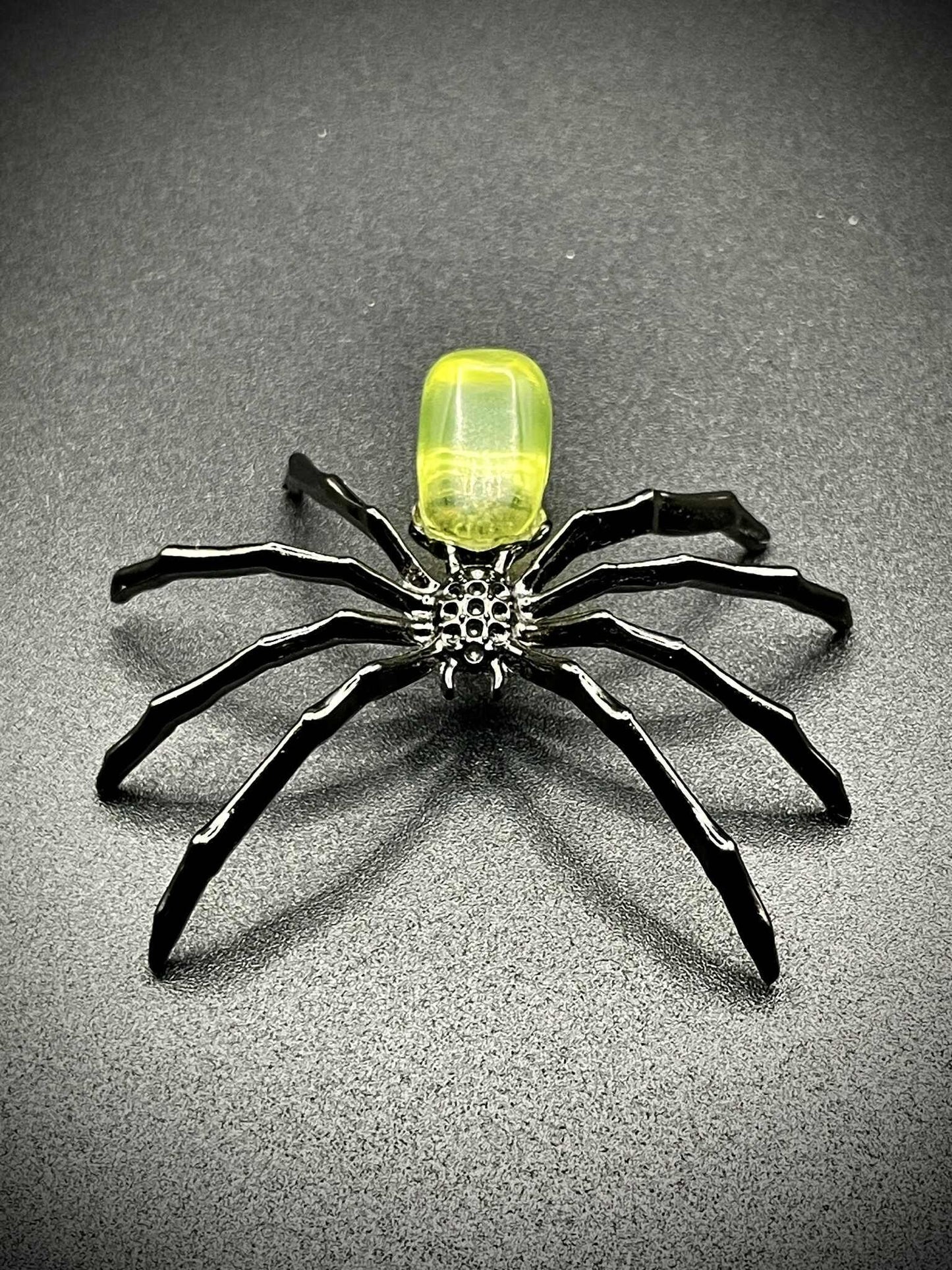 Uranium Glass (Spider) Figurine | Yellow Vaseline Glass Arachnid Statue | Eight-legged Wildlife Bug Animal | Glows Under UV Light