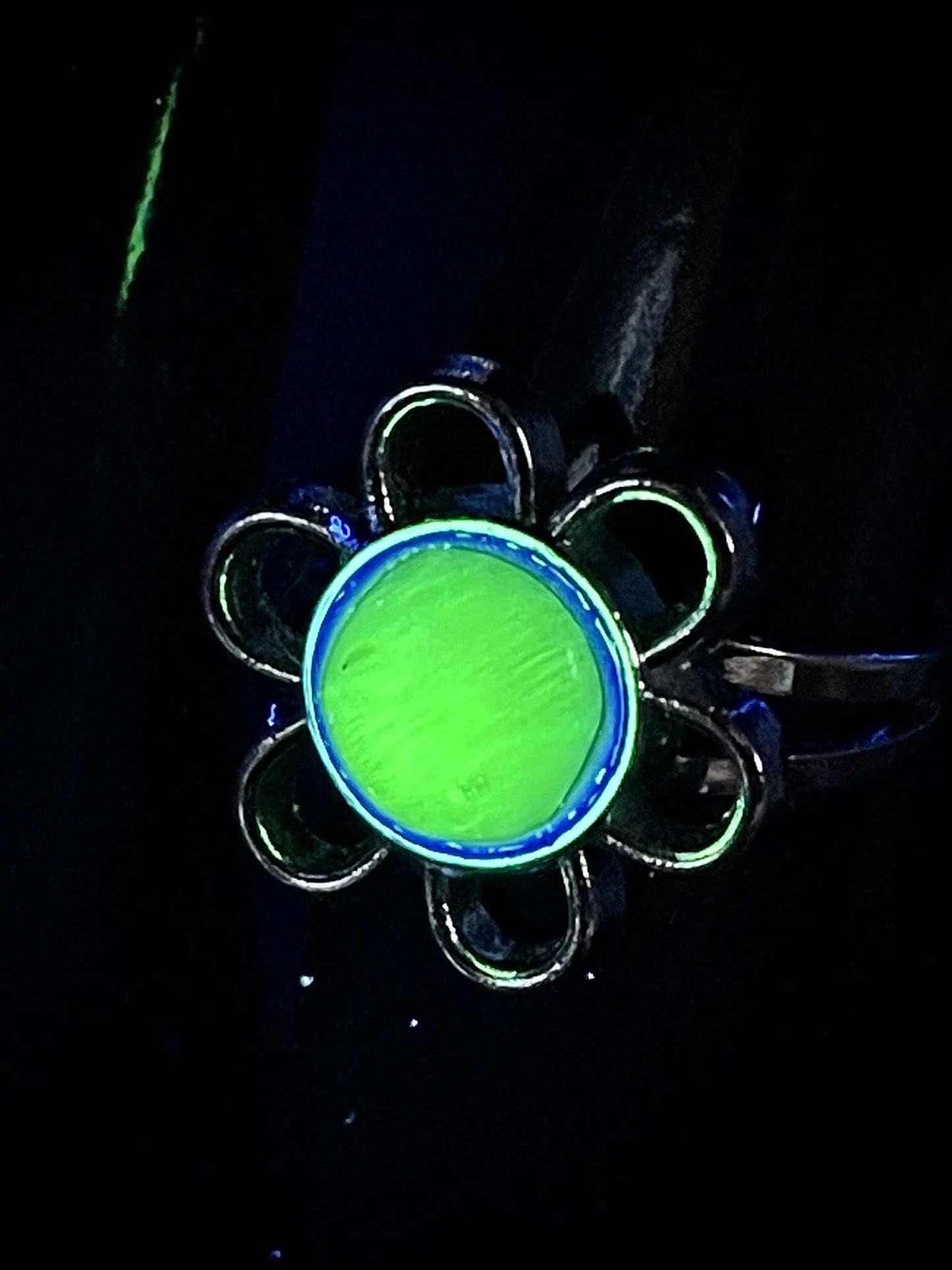 Uranium Glass (Flower) Ring (Adjustable Size) | Yellow Vaseline Jewelry of Daisy Plant | It Glows Green Under UV Light | Dark Silver Bloom