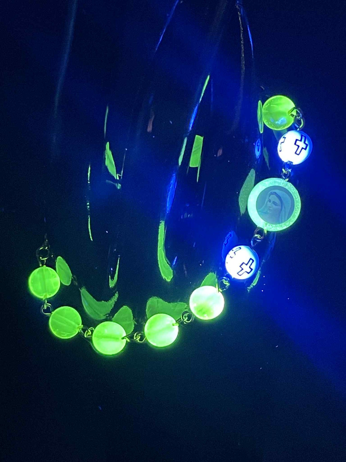 Glowing Religious Bracelet | Uranium Glass | Jesus & Virgin Mary | White/Gold Beads